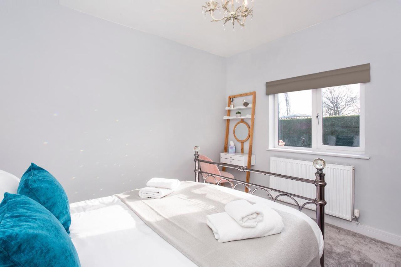 The Luxury Potting Shed With Free Parking! Apartamento York Exterior foto